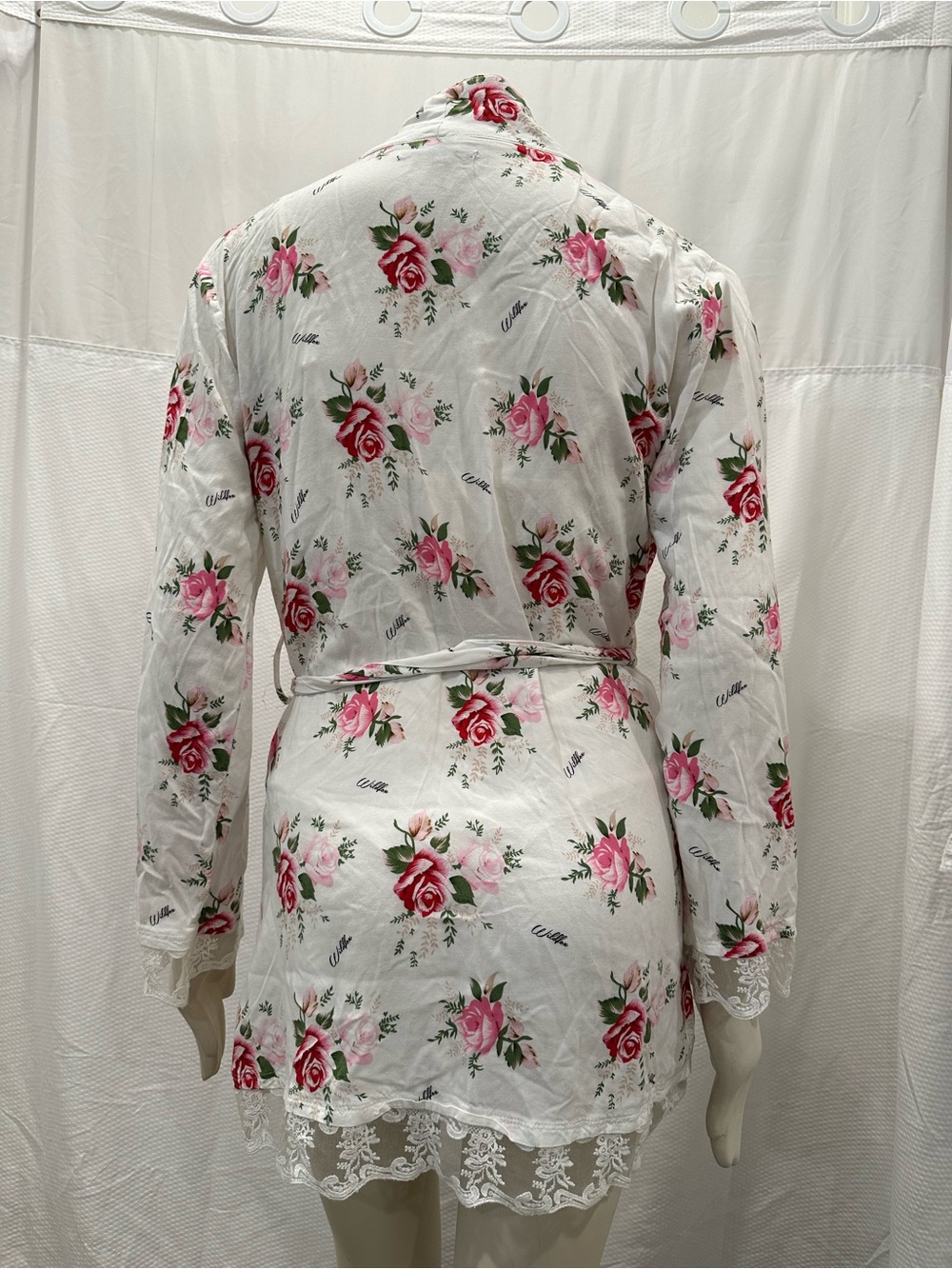 Wildfox White Floral Lace-Trim Robe with Pink Roses - Picture 2 of 10